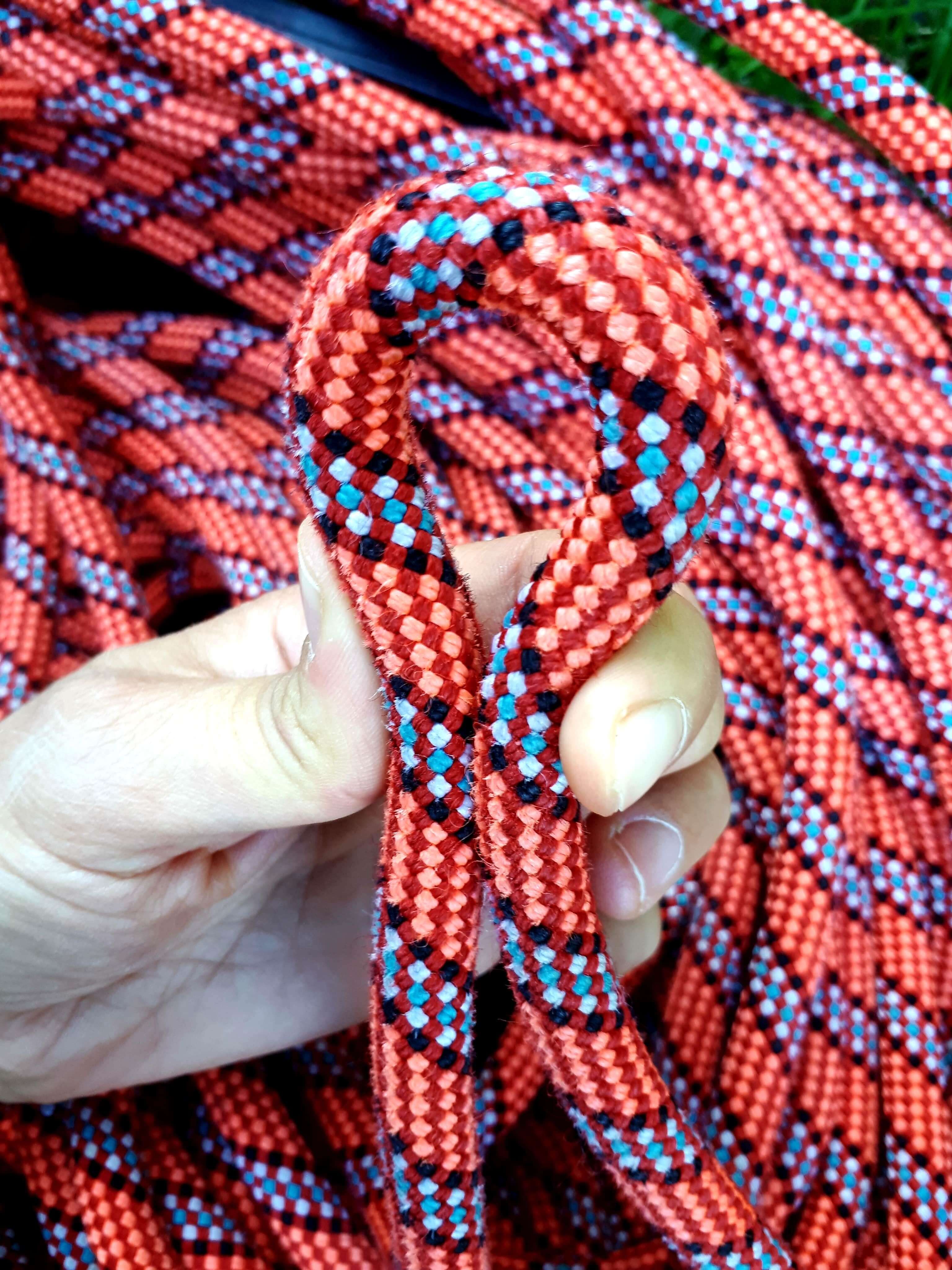 Quando bisogna tagliare la corda da arrampicata