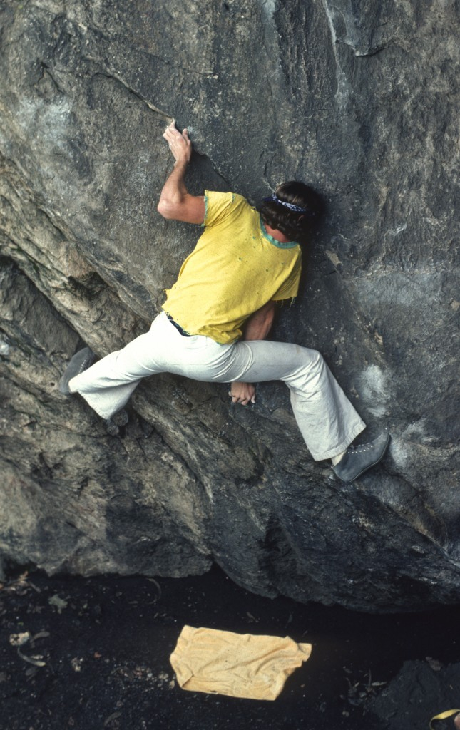 La nascita dei primi crashpad e l’evoluzione del boulder