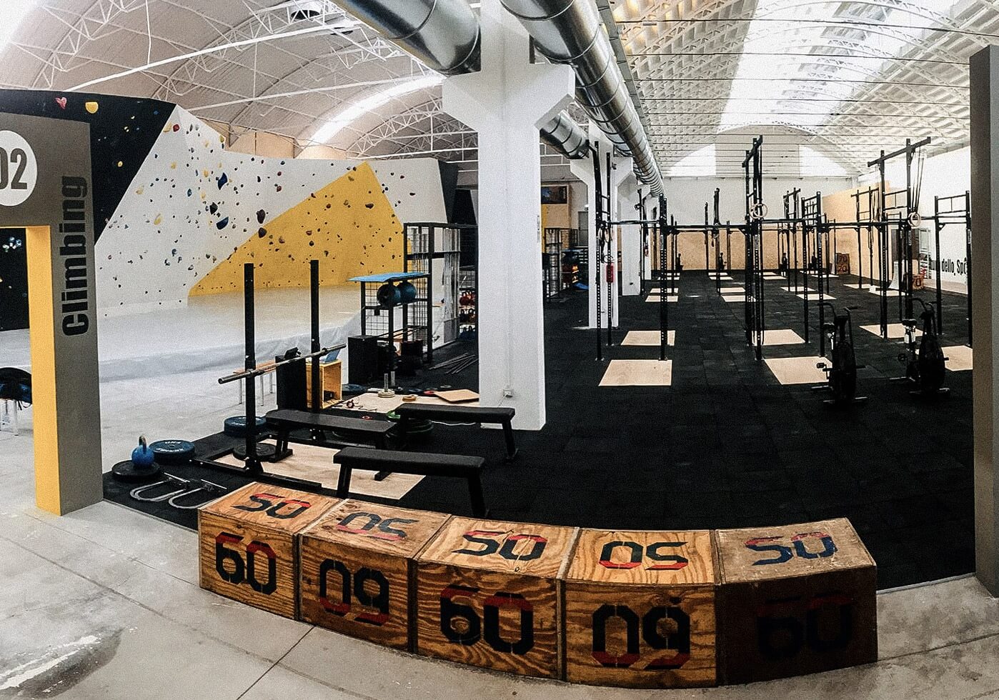 Alla Mole Sports Academy di Rivoli l’arrampicata sportiva incontra lo Yoga ed il Calisthenics!
