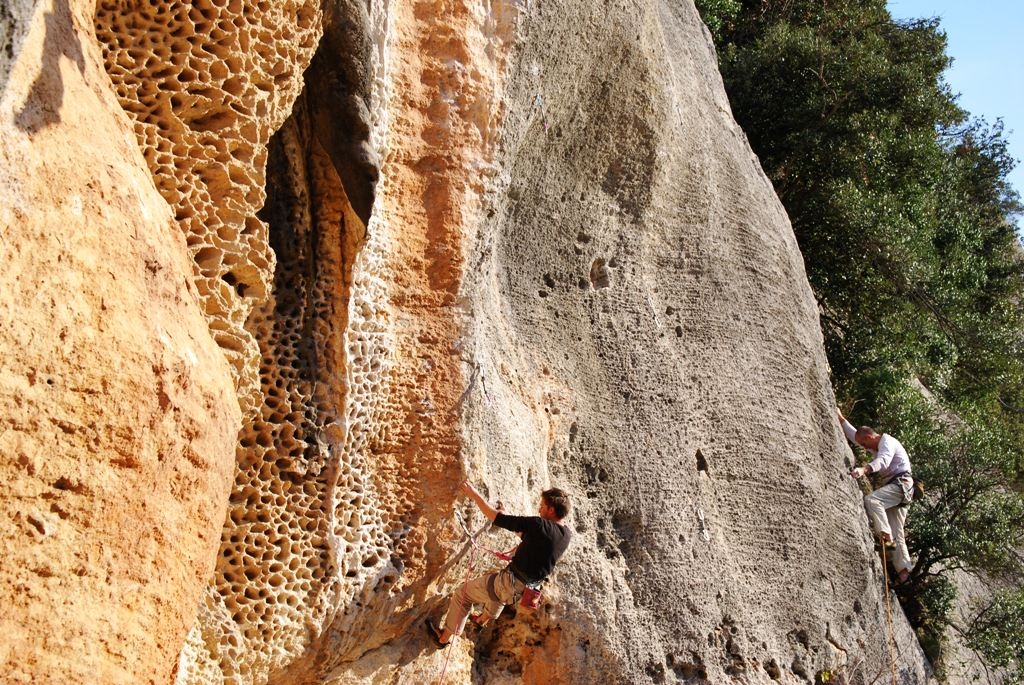 Cinque falesie facili per chi va ad arrampicare per le prime volte a Finale Ligure