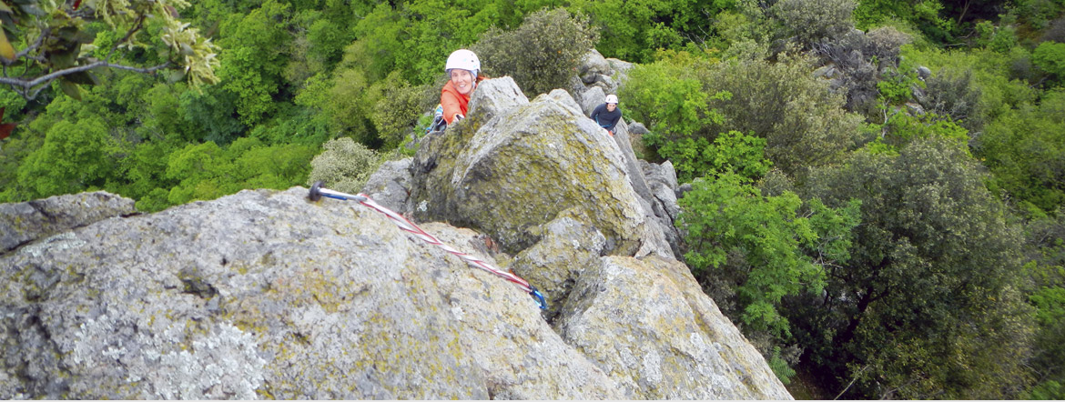 Le manovre in sosta nelle vie lunghe d'arrampicata