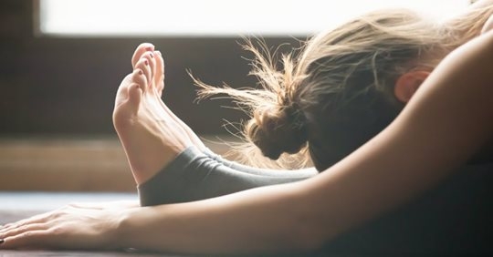 Gli arrampicatori e la riattivazione energetica dei piedi attraverso lo yoga