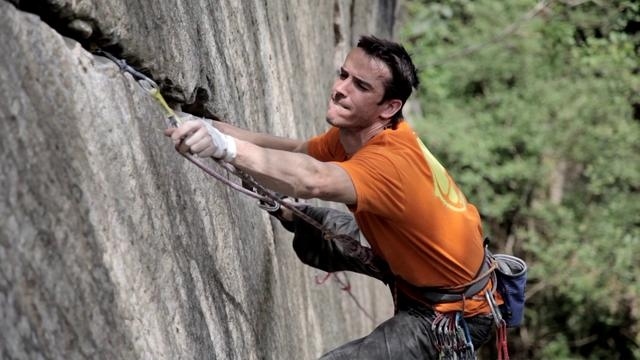 Come piazzare dadi e friend in arrampicata - Te lo dice Oliunìd