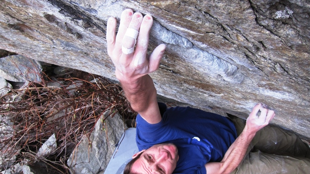 Arrampicare a Tralenta: Oliunìd is bloc
